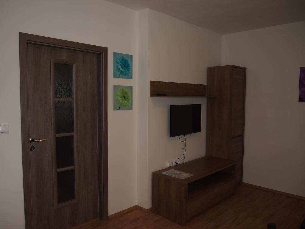 Apartmany Relax Ladna Exterior photo